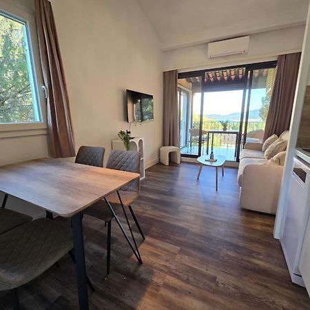 Chez Adriana Studio Vue Mer Avec Piscine Grimaud Eksteriør bilde