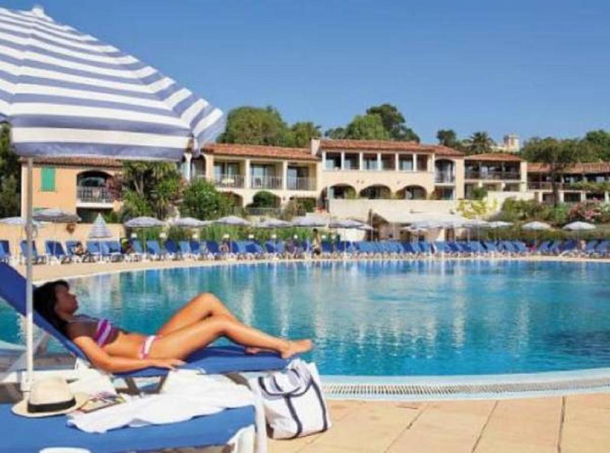 Chez Adriana Studio Vue Mer Avec Piscine Grimaud Eksteriør bilde